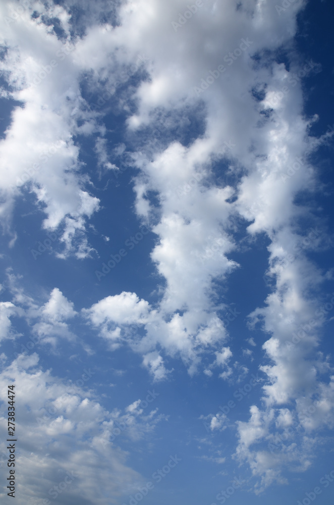 Obraz premium Blue cloudy sky.Background