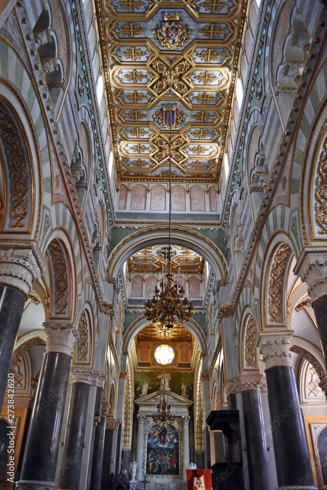 Altamura (Bari) - Duomo Cattedrale - Navata Centrale