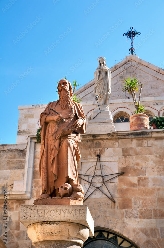 Statue of St. Jerome Stridonskogo in Church of the Nativity in Bethlehem.