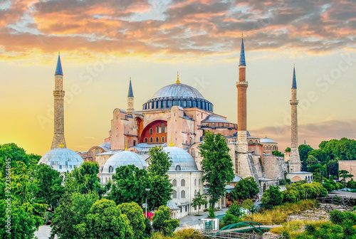 Canvas Print Sunny day architecture and Hagia Sophia Museum, in Eminonu, istanbul, Turkey