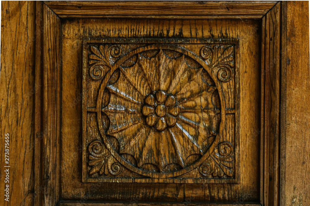 Carved wood pattern, retro element of decor. Exquisite wood carving  technology foto de Stock | Adobe Stock