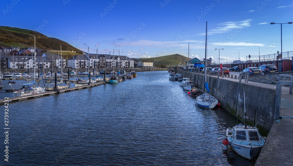 Fototapeta premium boats in harbor
