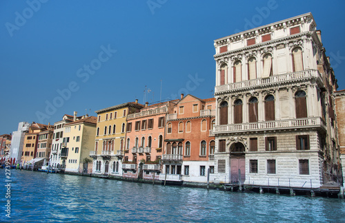 buildings, boats and canals in Venice,Italy, 2019 © Laurenx