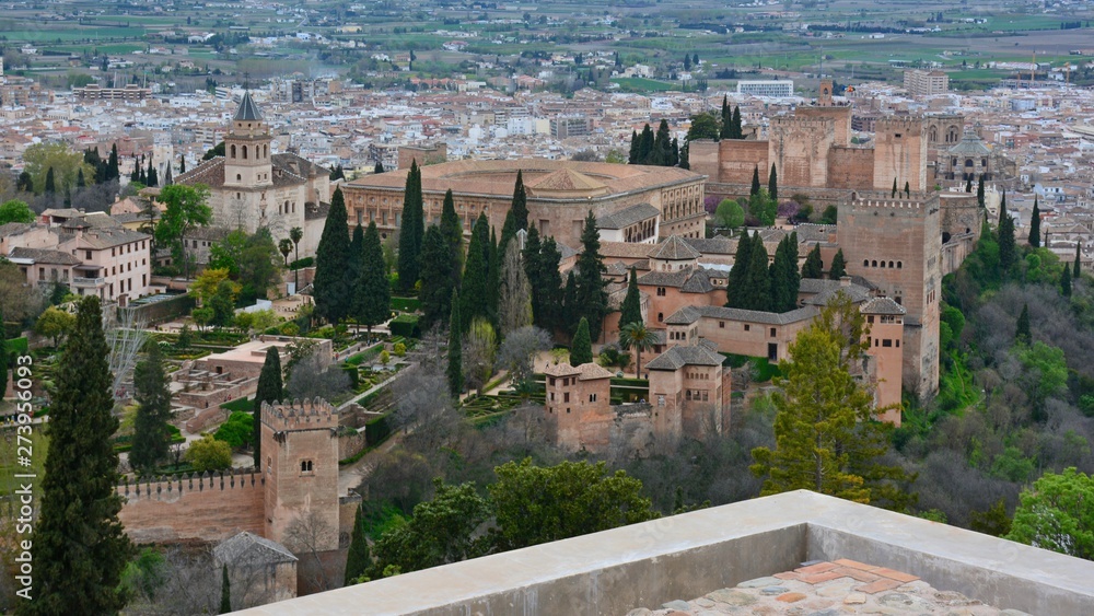 La Alhambra y Granada desde el mirador de la Silla del Moro Stock Photo |  Adobe Stock