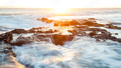 Fototapeta Naklejka Na Ścianę i Meble -  Rocky Shore