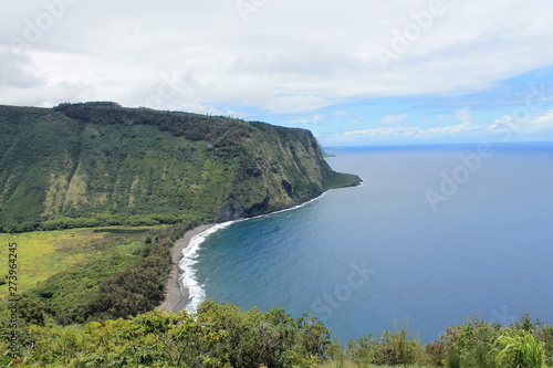 Cliffs of hawaii © Ryan