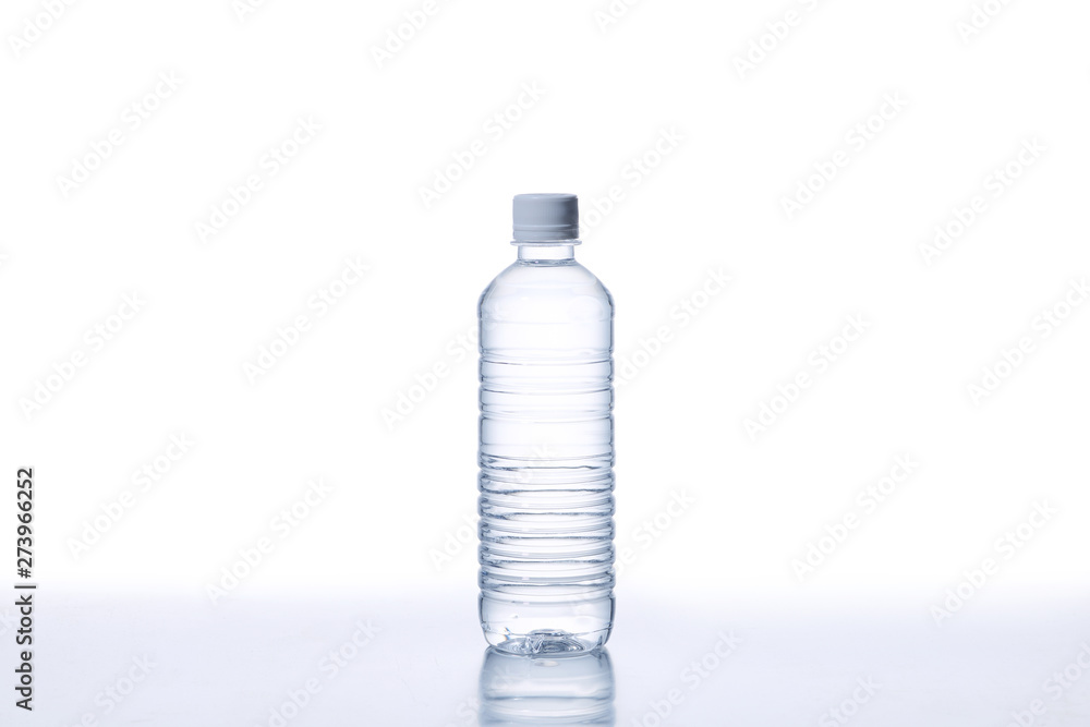 ペットボトル 水 ミネラルウォーター Stock 写真 Adobe Stock