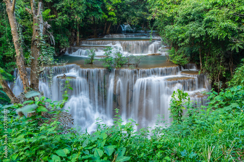 Fototapeta Naklejka Na Ścianę i Meble -  Huai Mae Kamin beautiful waterfalls