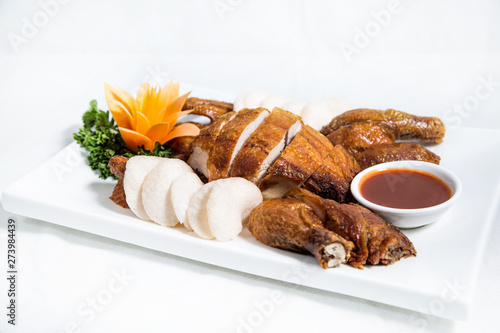 Tablou pe pânză Roasted fried chicken cantonese with crackers and tauco sauce