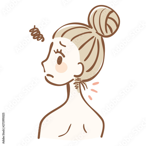 うなじの無駄な毛に悩む女性