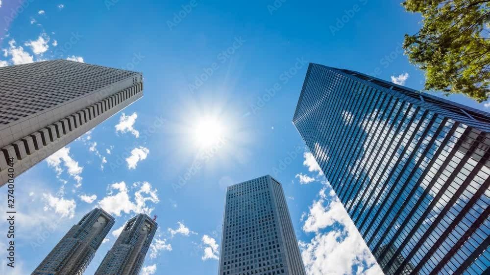 新宿の高層ビルディングと夏空を流れる雲 タイムラプス 新宿の高層ビルディングと夏空を流れる雲 タイムラプス