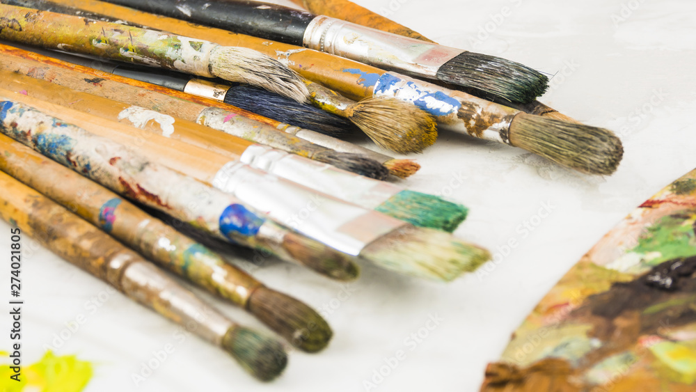 Obraz premium Dirty brushes group