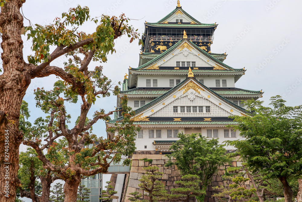 Osaka Castle is the famous destination in Osaka, Japan Osaka Castle is the famous destination in Osaka, Japan