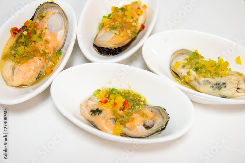 A mussel with spicy seafood 