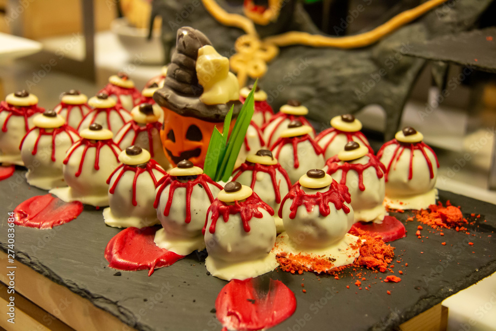 Naklejka premium A halloween dessert