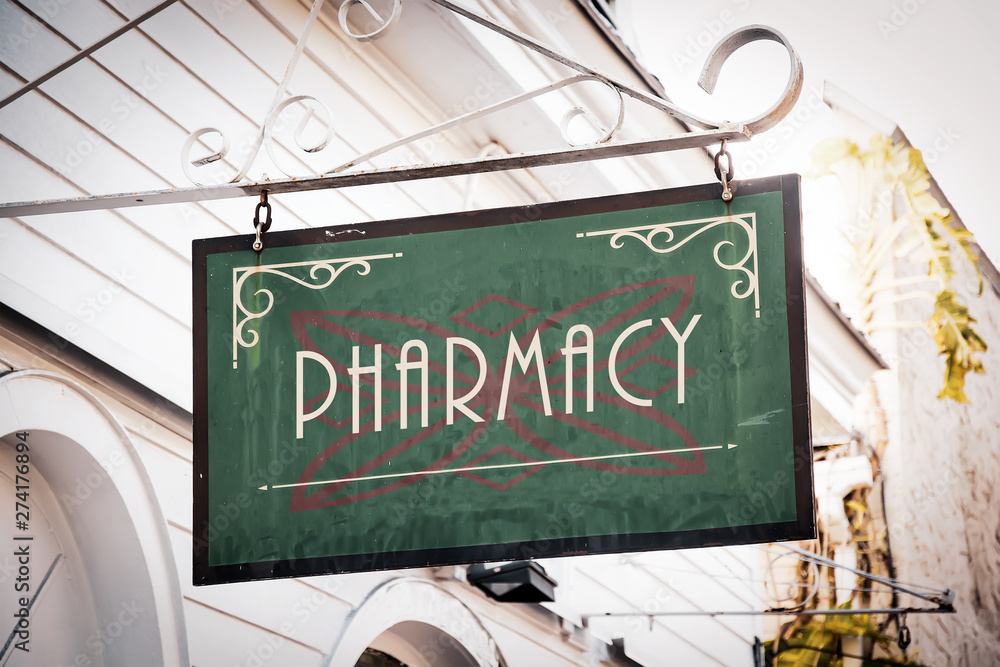 Fototapeta premium Street Sign to Pharmacy