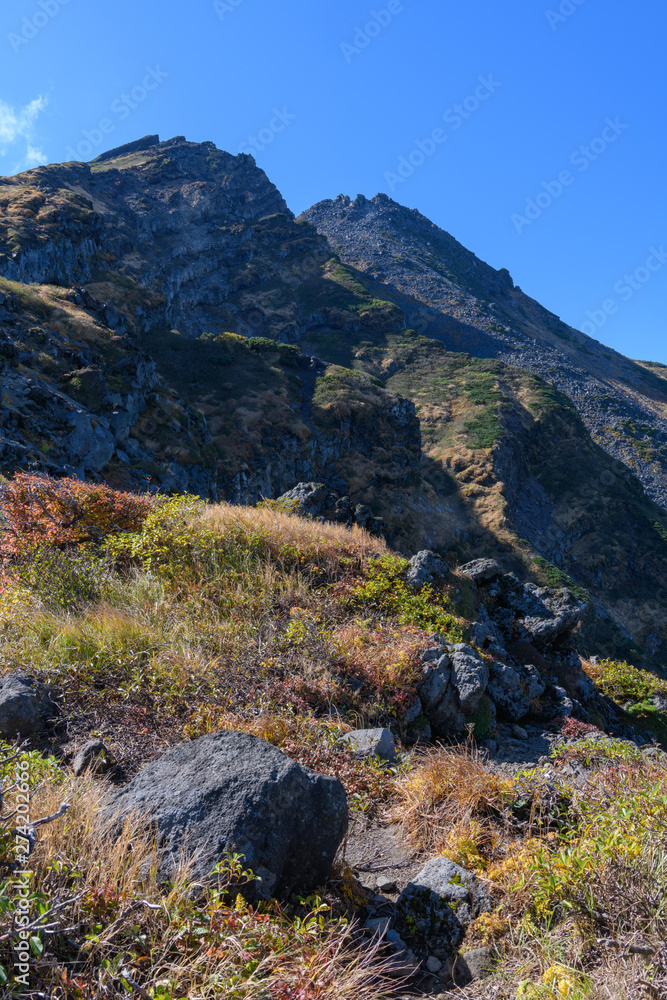 康新道から見た初秋の鳥海山