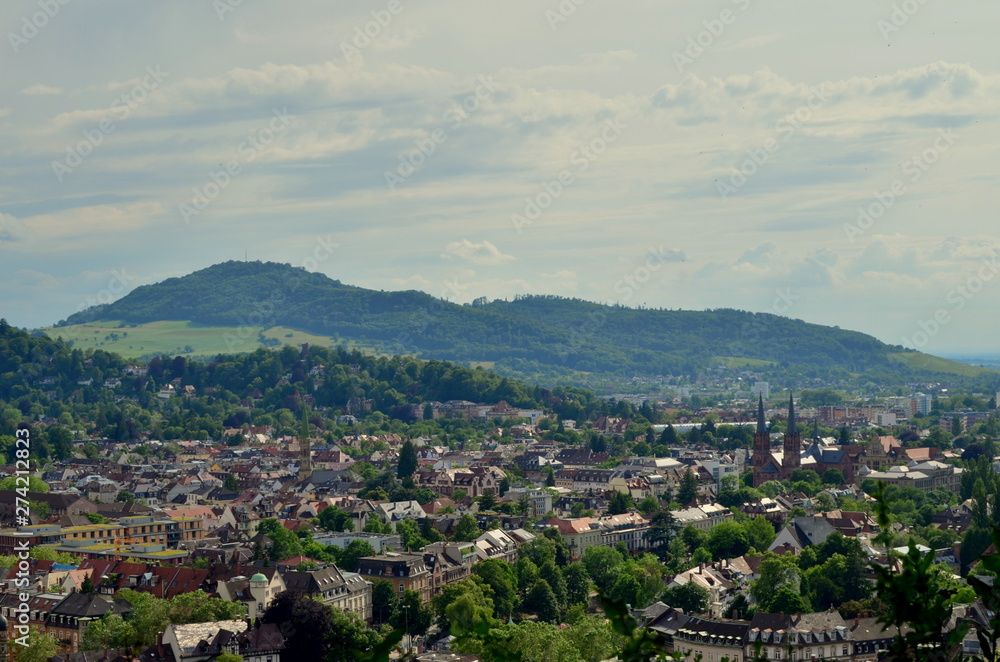 Blick auf Freiburg und das Dreisatal