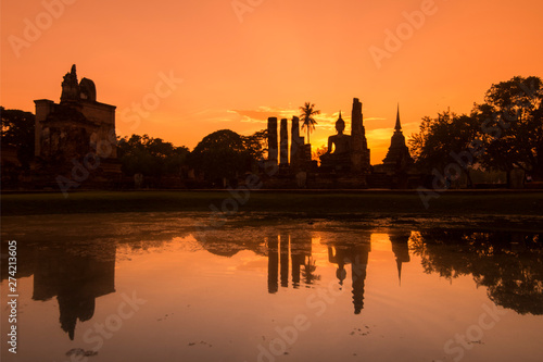 ASIA THAILAND SUKHOTHAI WAT MAHATHAT BUDDHA © flu4022