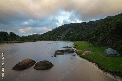 Sonnenaufgang am Tidal River im Wilsons Promontory National Park in Victoria Australien
