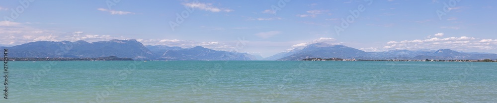Panoramique  lac de Garde Italie