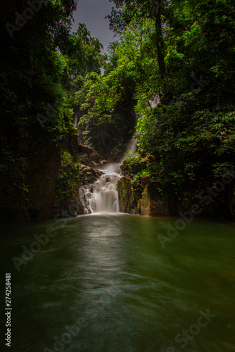 Namtok Phlio consists of two streams that join together and flow through rocks and high cliffs and turn out to be a beautiful waterfall with clear water. 