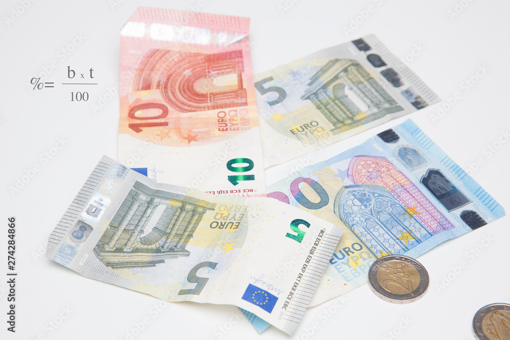 Euros, dinero en billetes y monedas, especulación, bancos, economía Euros, dinero en billetes y monedas, especulación, bancos, economía