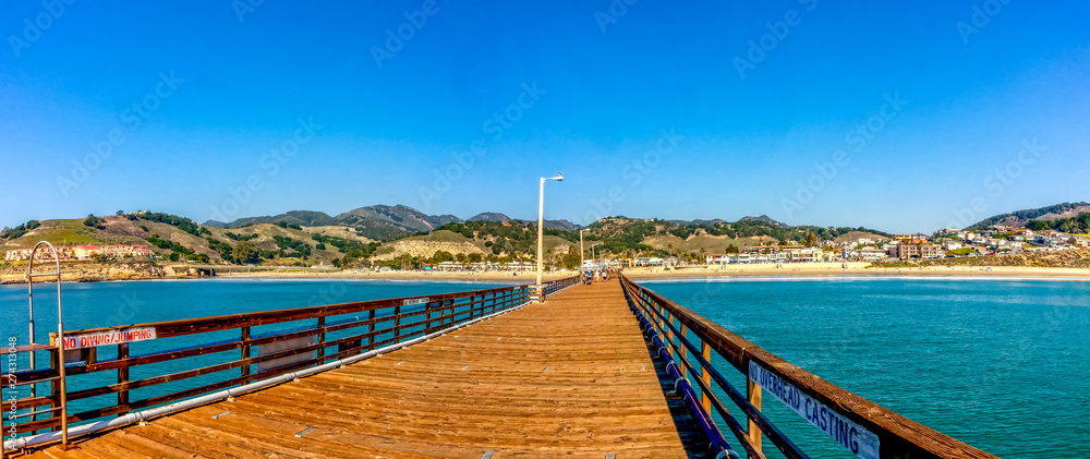 Fototapeta Panorama molo, oceanu i plaży