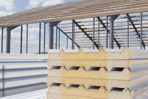 Φωτογραφία Sandwich panels at the construction site