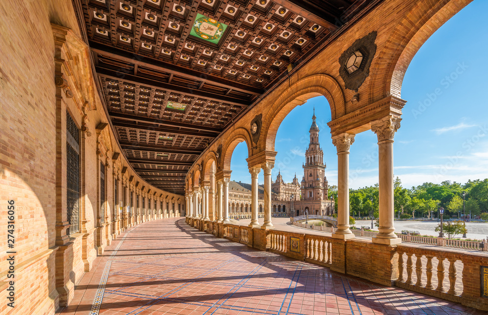 Obraz premium The beautiful Plaza de Espana in Seville. Andalusia, Spain.