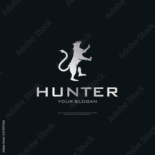 Premium metallic cheetah logo badge template. elegant brand identity