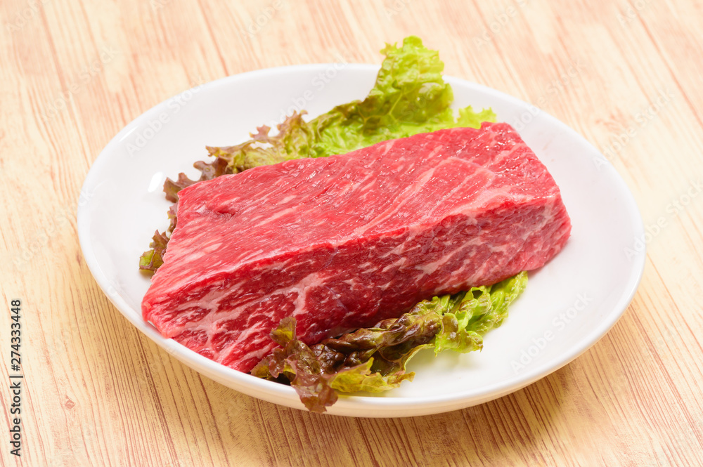 牛肉　ブロック肉
