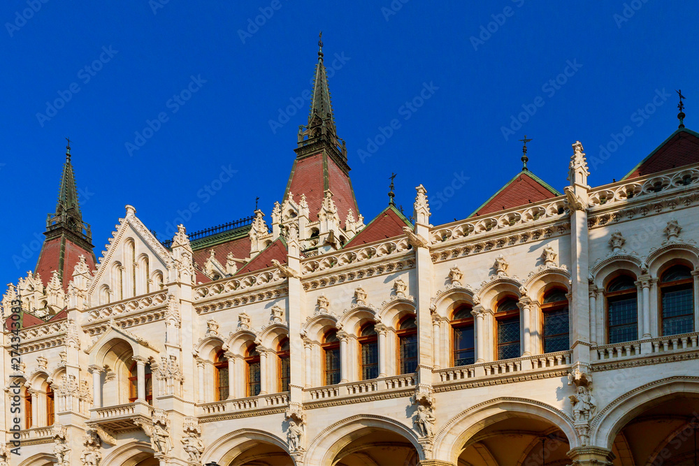 Obraz premium Hungary, Budapest Parliament in Budapest historical building