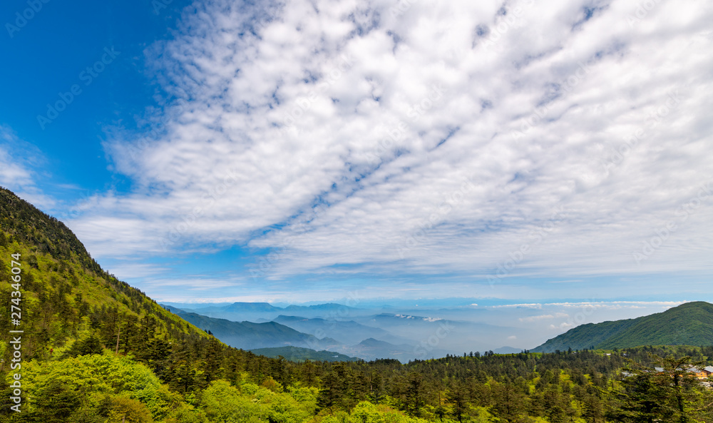 The Natural Scenery of Emei Mountain Leidong Ping in Sichuan Province, China The Natural Scenery of Emei Mountain Leidong Ping in Sichuan Province, China