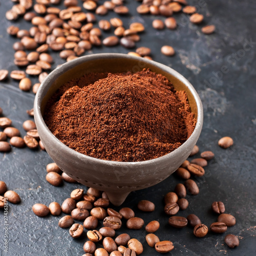 Ground coffee in ceramic bowl