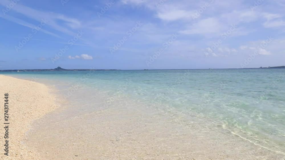 沖縄の美しい海とさわやかな空 沖縄の美しい海とさわやかな空