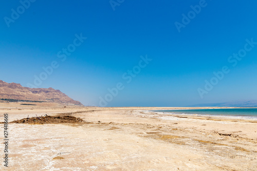 The bottom of the Dead Sea dries out