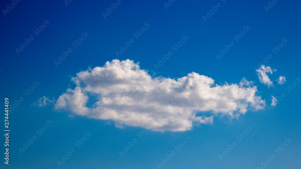 Fototapeta premium beautiful clouds in the blue sky
