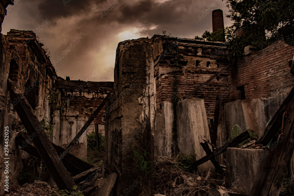 Fábrica abandonada.