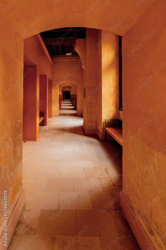 Obraz premium corridor in an old building