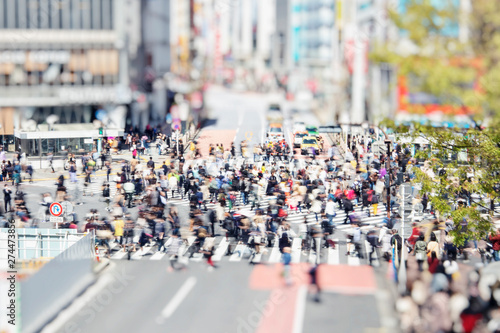Canvas Print Shibuya crosswalk in Tokyo, Japan, with Walking people