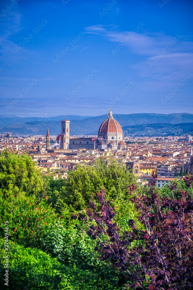 Fototapeta premium Florence, Italy along the Arno River.