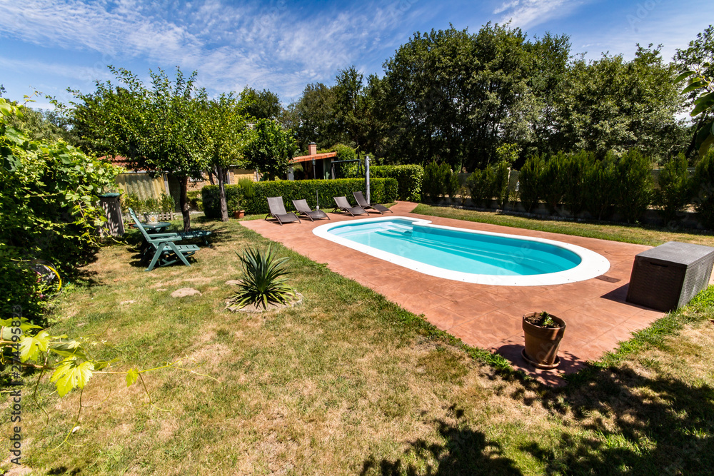 Fototapeta premium swimming pool in garden