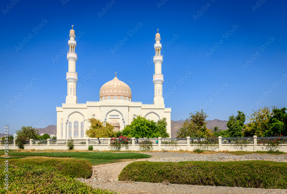 Fototapeta premium A mosque in Rustaq, Oman