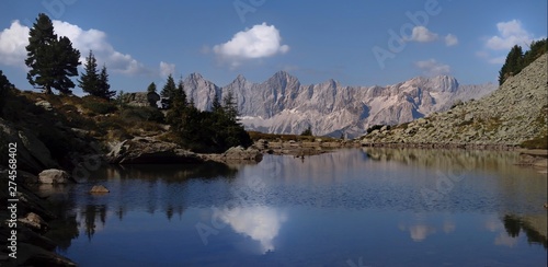 Fototapeta Naklejka Na Ścianę i Meble -  Scenic mountain landscape with mountain lake