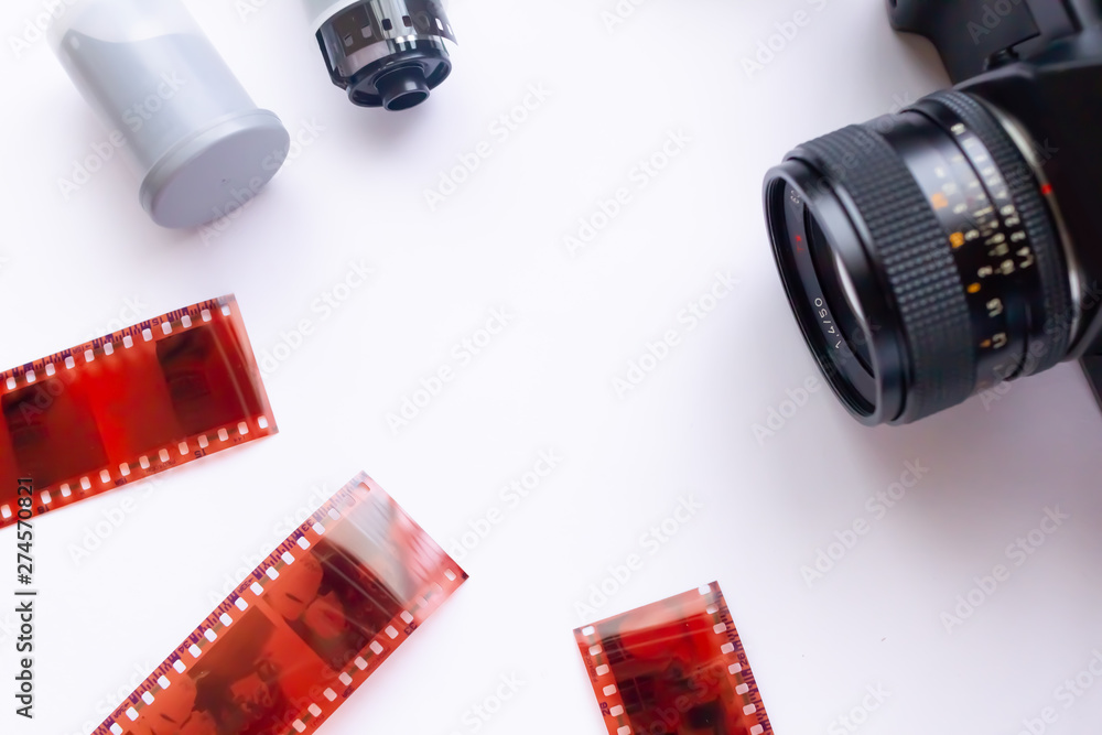 Obraz premium フィルムカメラとネガフィルム
