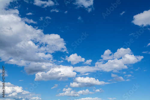 Fototapeta Naklejka Na Ścianę i Meble -  Blauer Himmel mit weissen Wolken