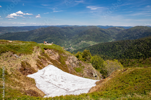 kleines Schneefeld auf dem ...