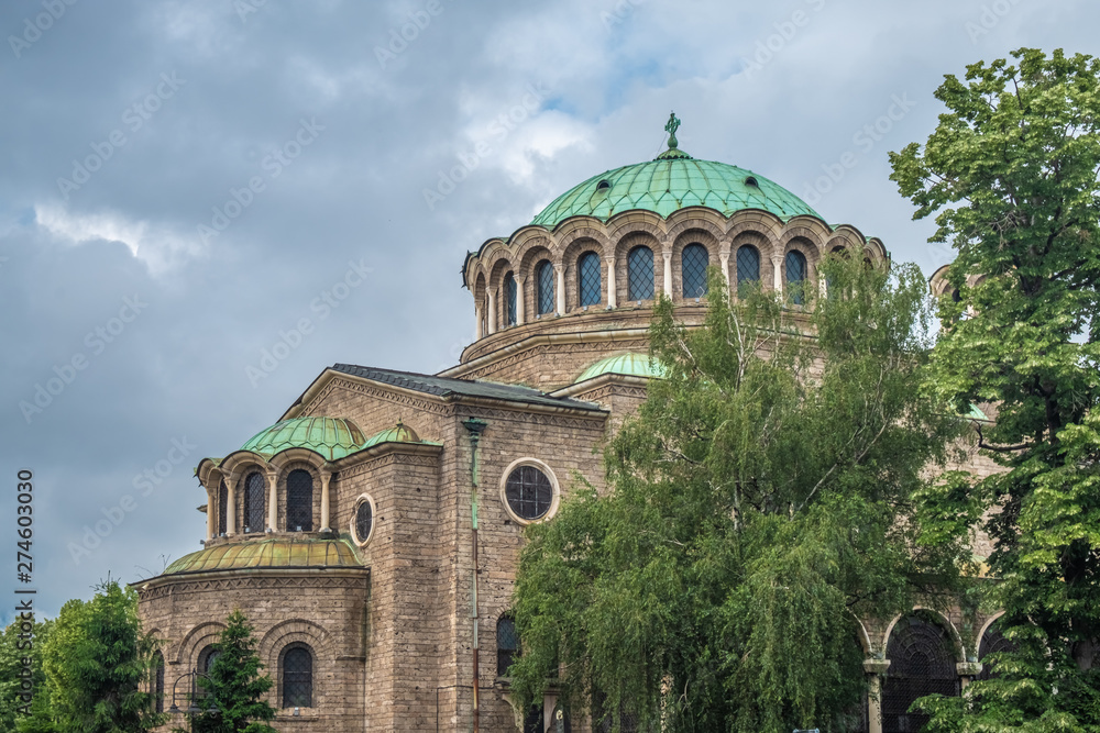 St. Nedelya Church with the iconic Vitosha Mountain Range in the background, Sofia, Bulgaria