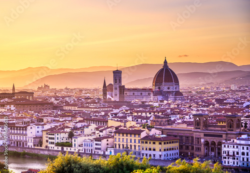 The sunset over Florence, capital of Italy’s Tuscany region. © Jbyard